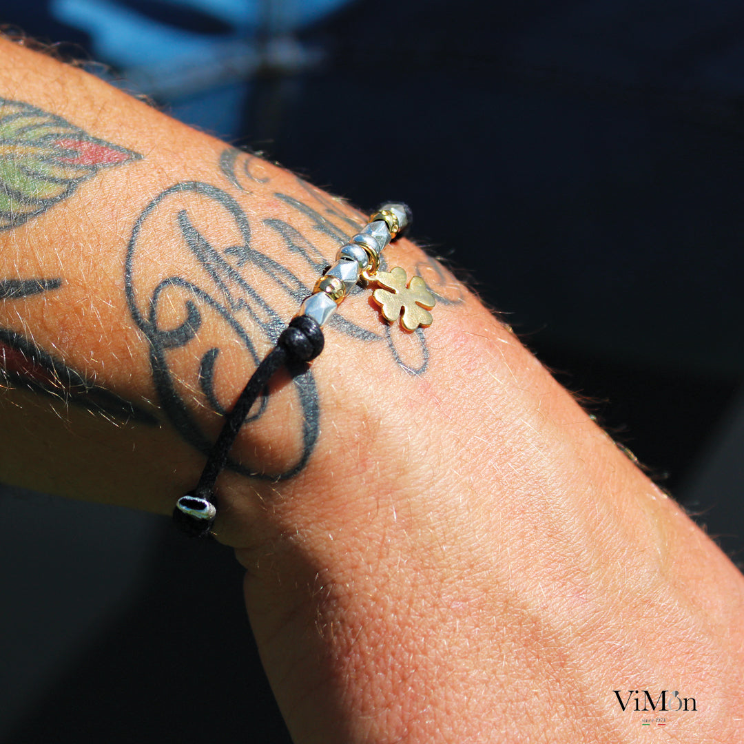 idea regalo per figlio marito compagno gioielllo bracciale cordino nero charm quadrifoglio