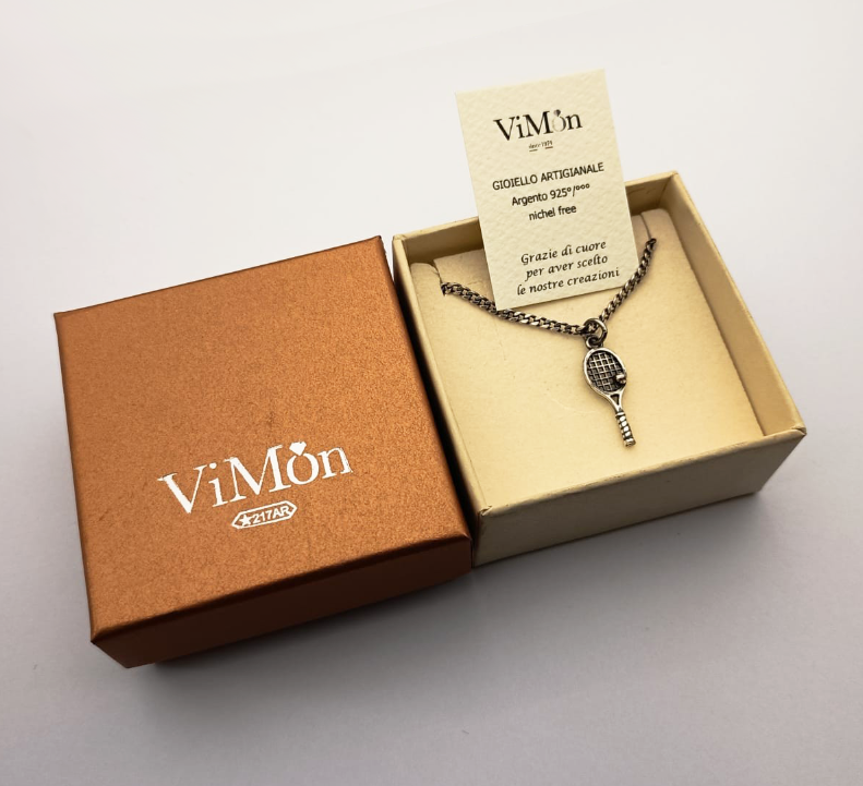 Collana racchetta tennis in argento 925 con catena grumetta 2 mm nella scatola regalo ViMon con certificato