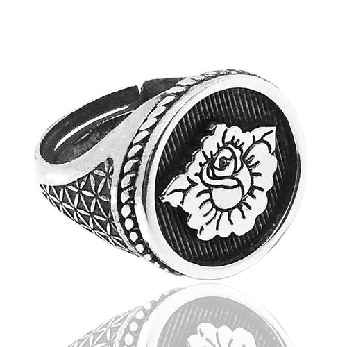 anello cavaliere modello chevalier da donna in argento 925 stile tattoo old school con fiore rosa