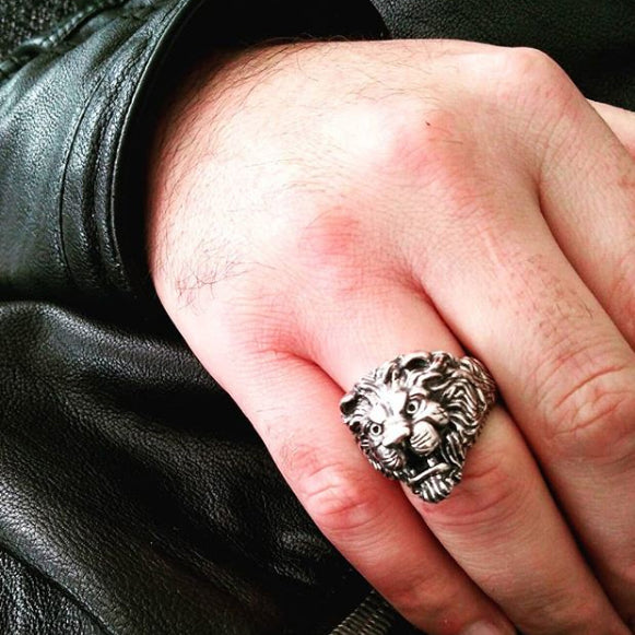 accessori uomo gioielli artigianali in argento vendita diretta internet prezzo basso in offerta anello testa animali leone lion ring realizzato su misura