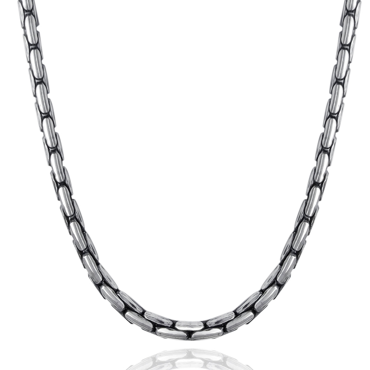 Collana uomo in argento 925, catena a maglia Cardano in primo piano