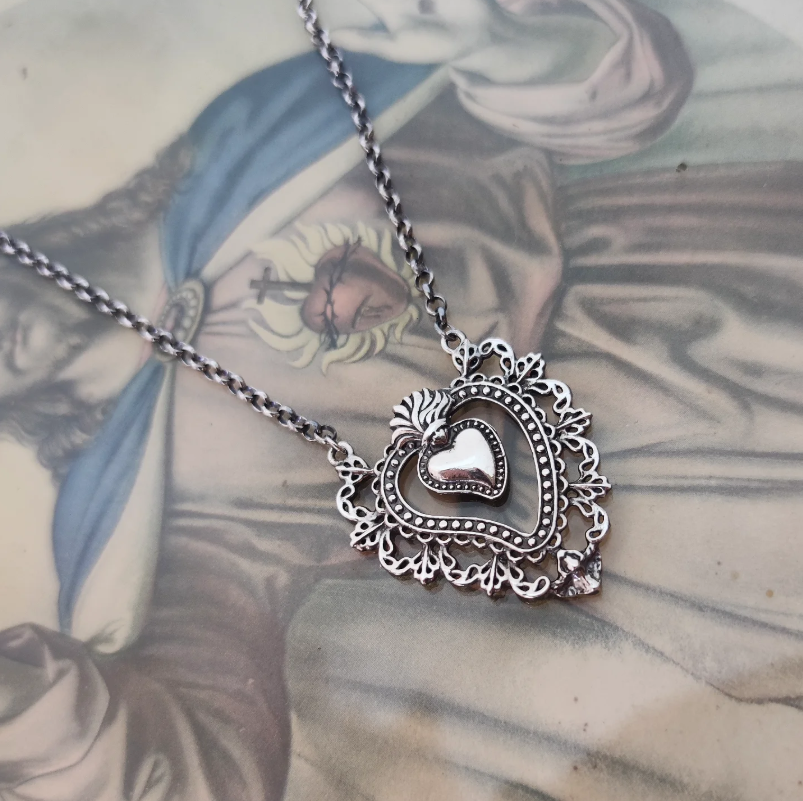 Collana Ex Voto Cuore Sacro in argento 925 ViMon, realizzabile su misura