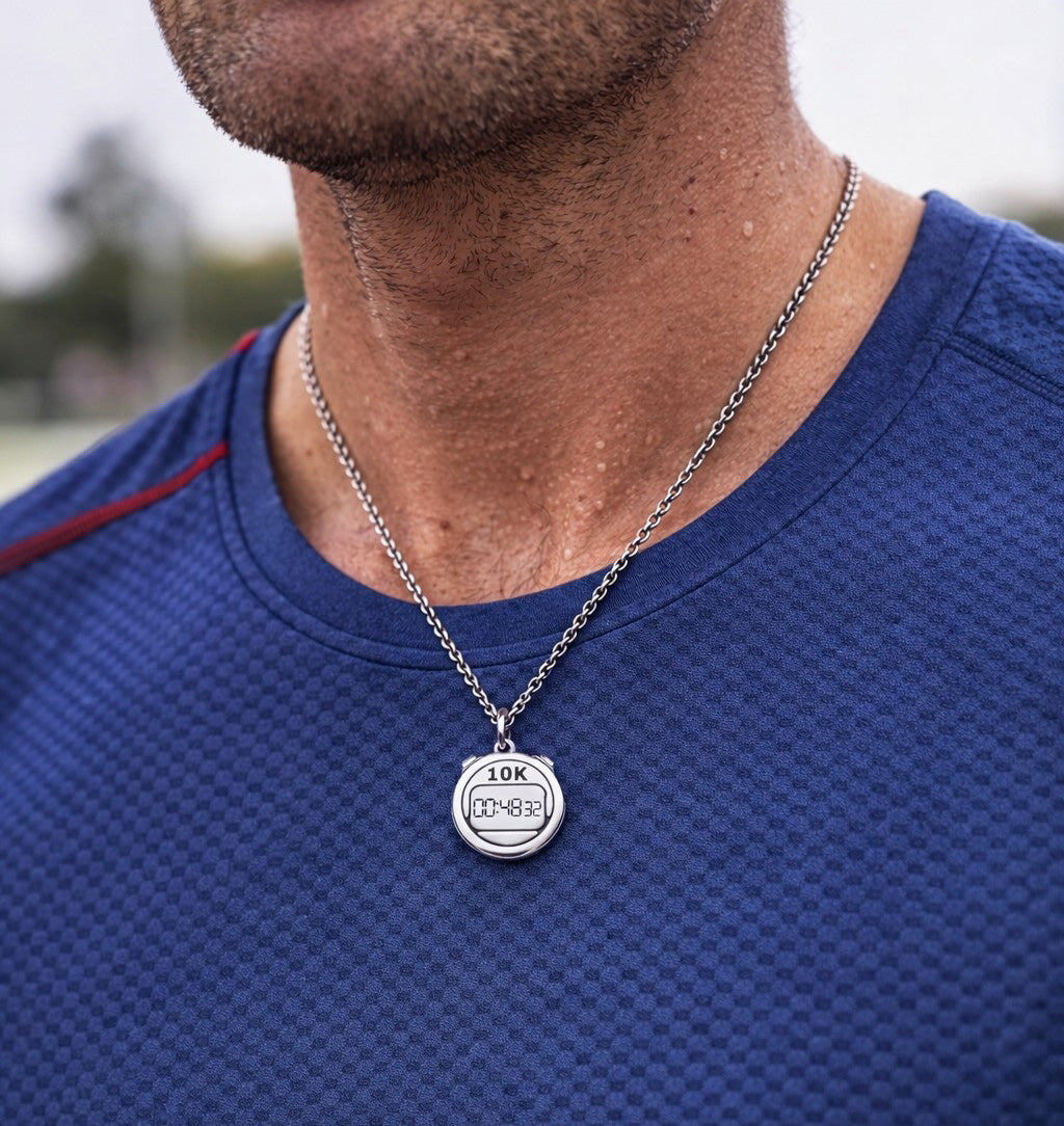 Collana cronometro argento 925 indossata uomo runner regalo record personale corsa