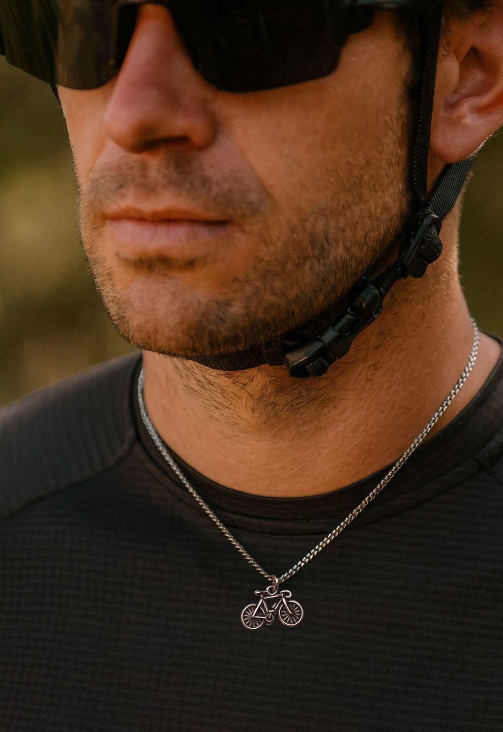 collana catena fina grumetta con ciondolo bici da corsa in argento regalo ciclista