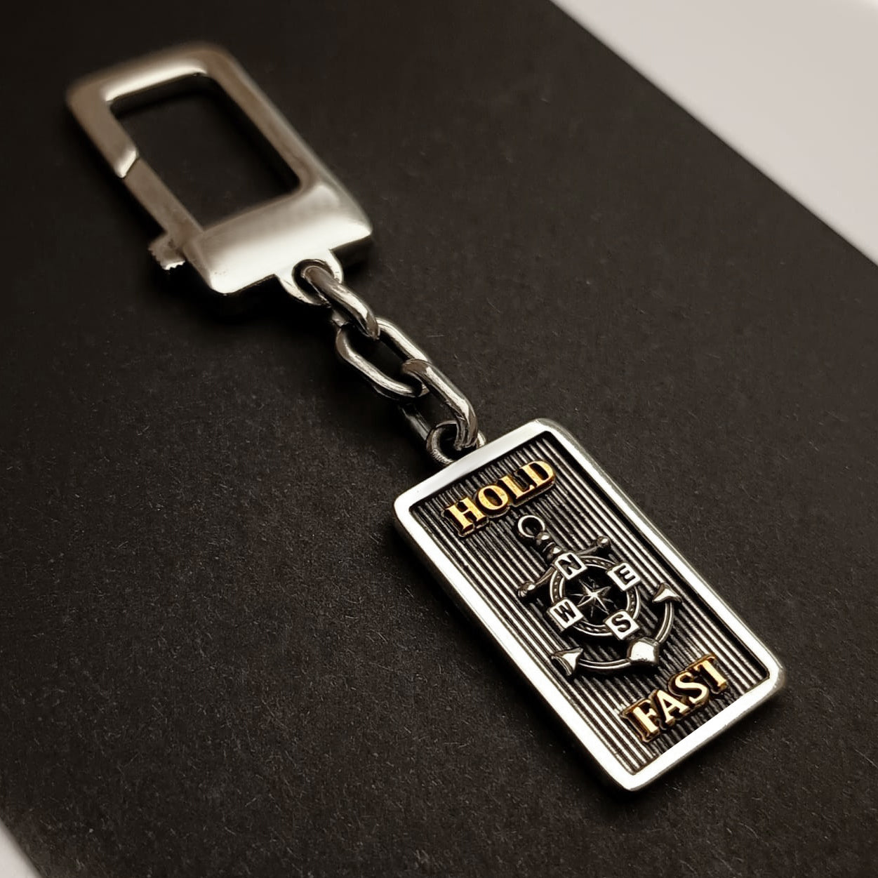 Portachiavi argento 925 uomo con ancora e bussola Hold Fast, stile nautico tattoo old school