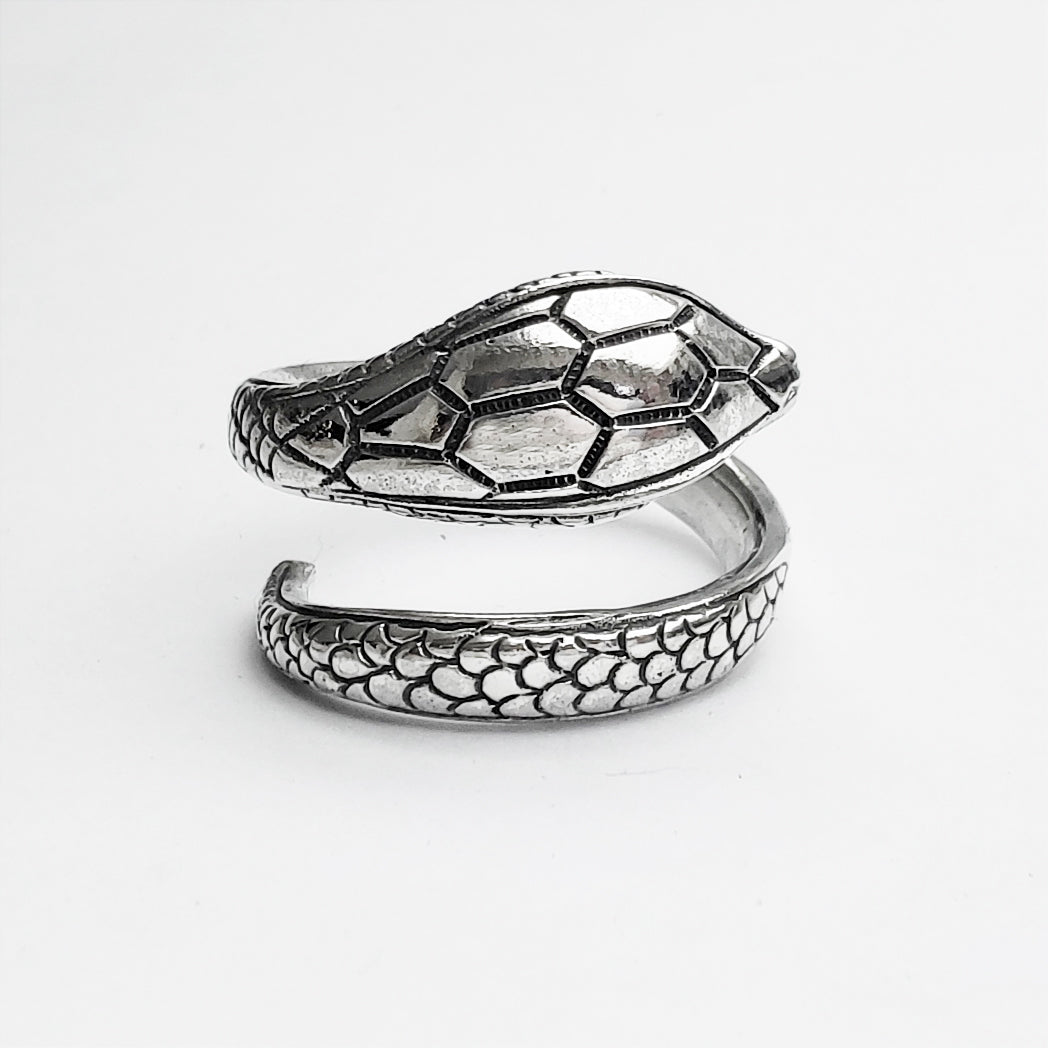 anello con serpente snake particolare argento nero vintage unisex draco malfoy bulgari pandora