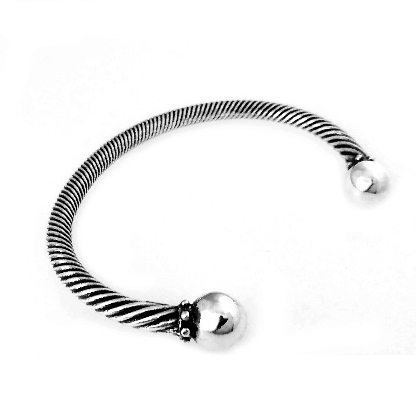 braccialetto schiava rigido fili intrecciati a corda con sfere terminali in argento 925 nero antico tipo pietro ferrante nove25 fossil breil  stile vintage classico rock punk gotico harley 