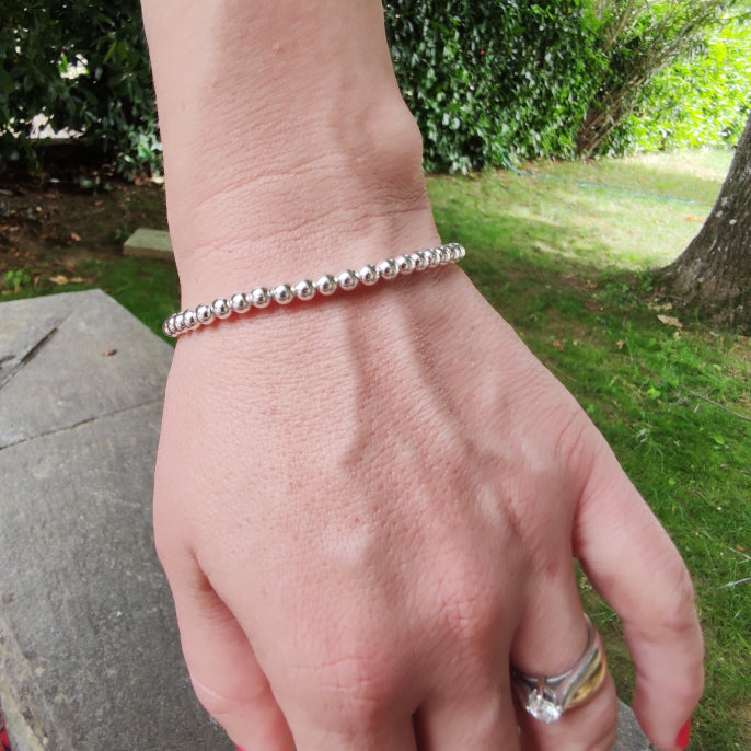 braccialetto classico a palline sfere del diametro di 4 mm classico semplice elegante sempre di moda vendita online di gioielli artigianali in argento