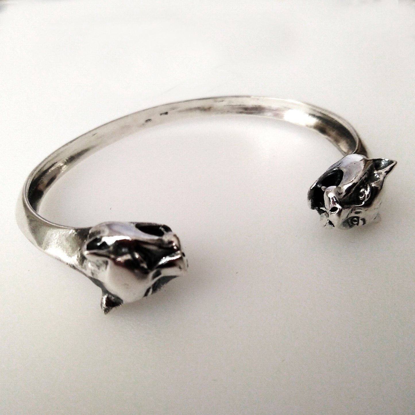 bracciale rigido schiava bangle da donna in argento 925 nero antico tipo nove25 raspini con teste pantera tigre puma prezzo basso offerta