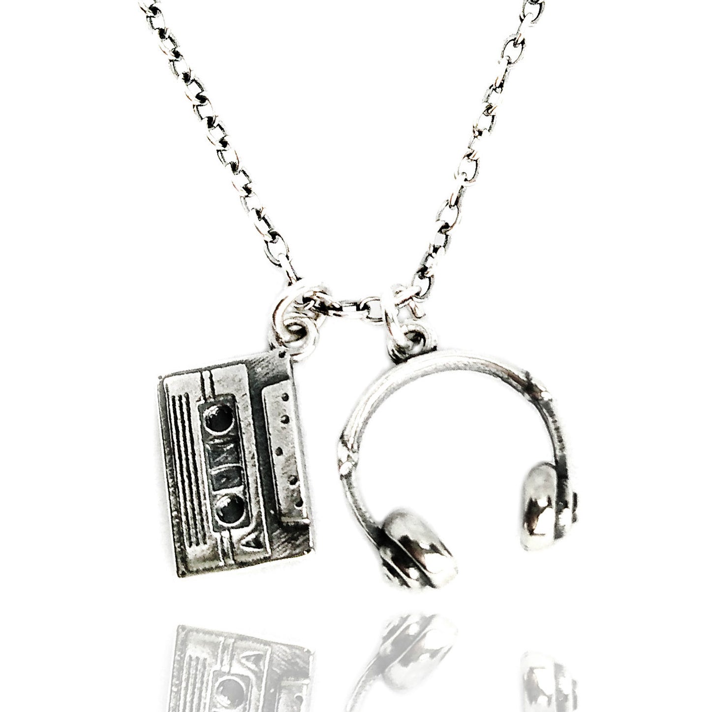 collana collanina catena forzatina con ciondoli pendenti cuffie dj musicassetta musica regalo per uomo ragazzo stile rock punk rap trap trapper vendita online gioielli artigianali in argento a prezzo basso in offerta