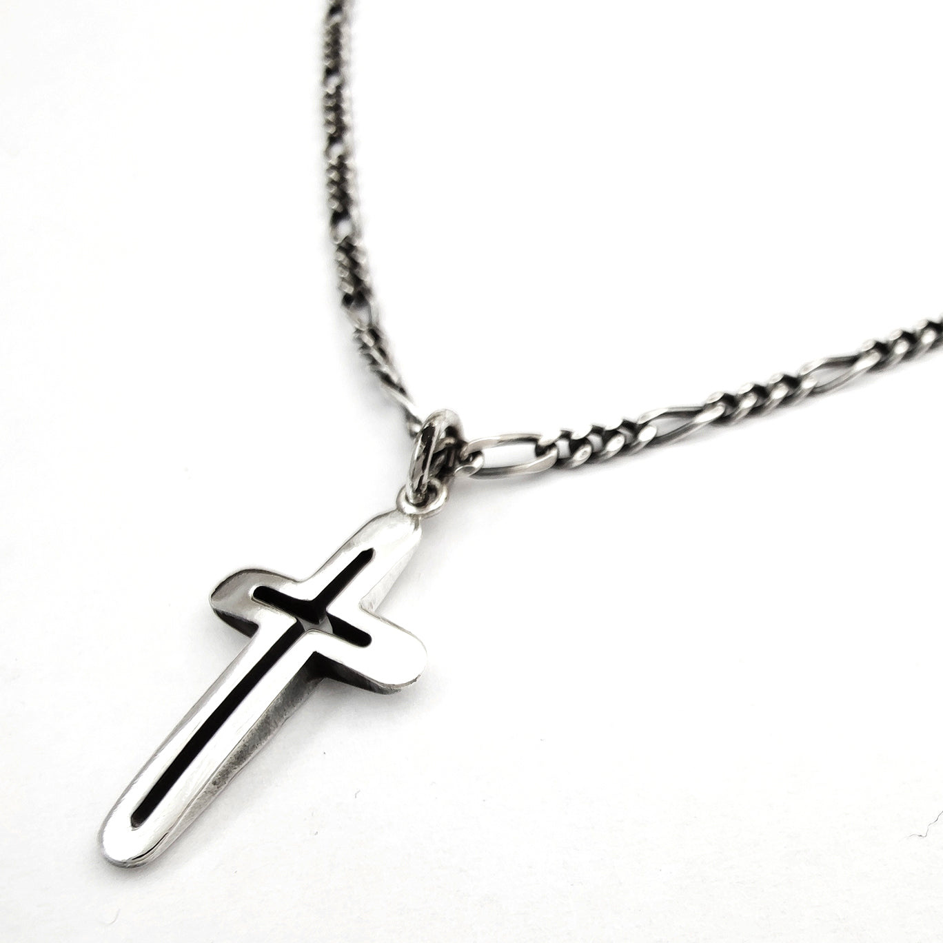 Collana regolabile in argento 925 con Cristo a rilievo su crocetta, in Collana regolabile in argento 925 con Cristo a rilievo su crocetta, in