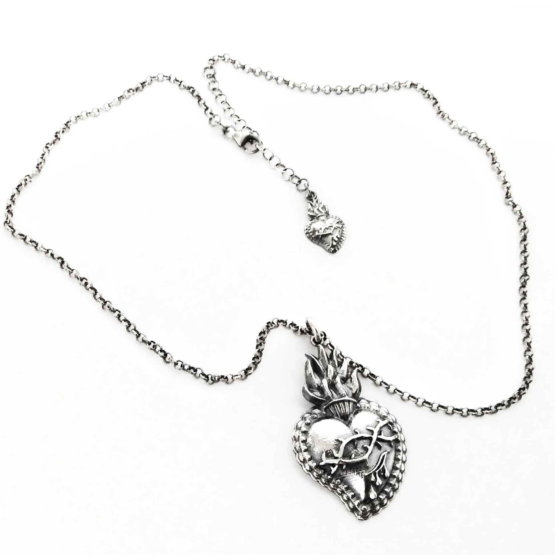 catenina collana sacro cuore fiammeggiante ex voto di maria santa gesù in argento anticato prezzo basso